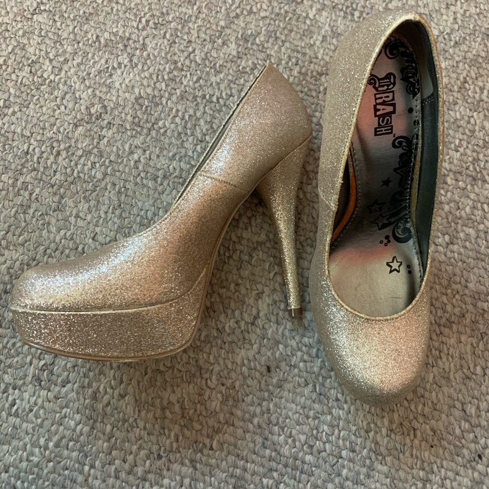 BRASH GOLD GLITTER HEELS PUMPS
